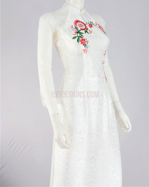 Áo Dài Gấm Trắng Thêu Hoa Tay Ren | White Ao Dai Vietnamese