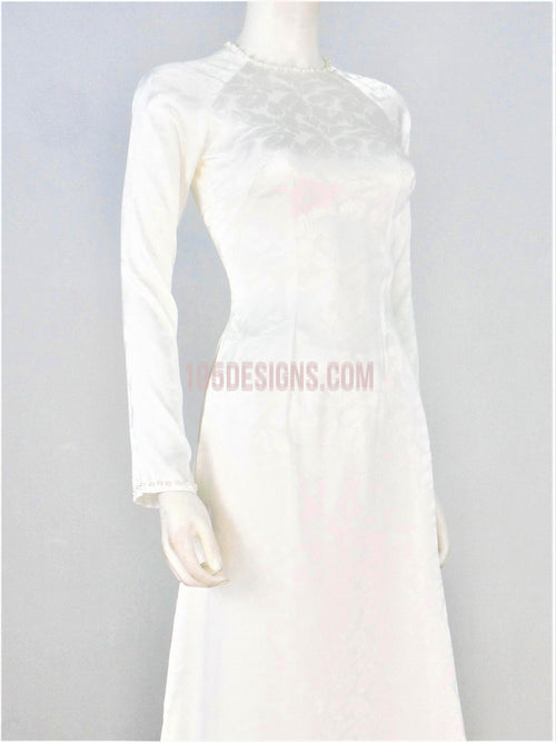 Áo Dài Gấm Trắng Cổ Kiềng Đính Hột Bẹt - White Ao Dai