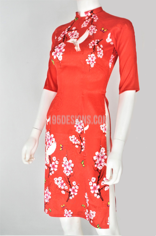 Áo Dài Đỏ Hoa Đào Cách Tân Gấm Giản